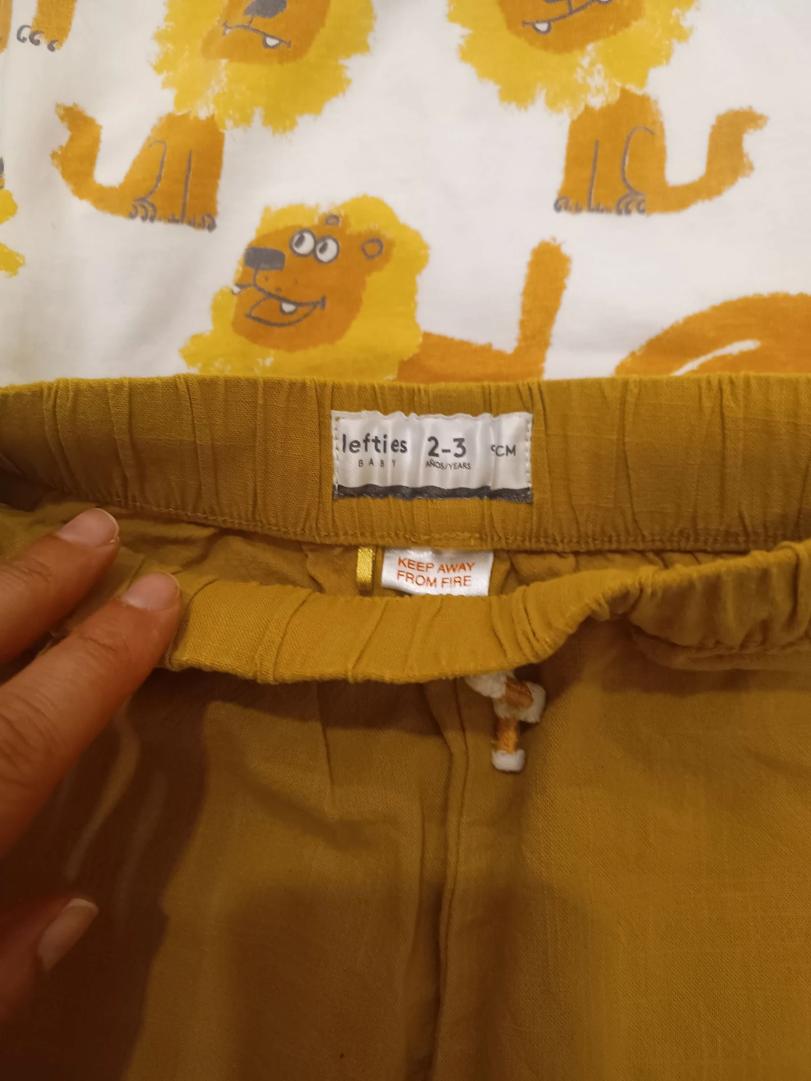 Camiseta y pantalón niño 2-3 años – photo 3